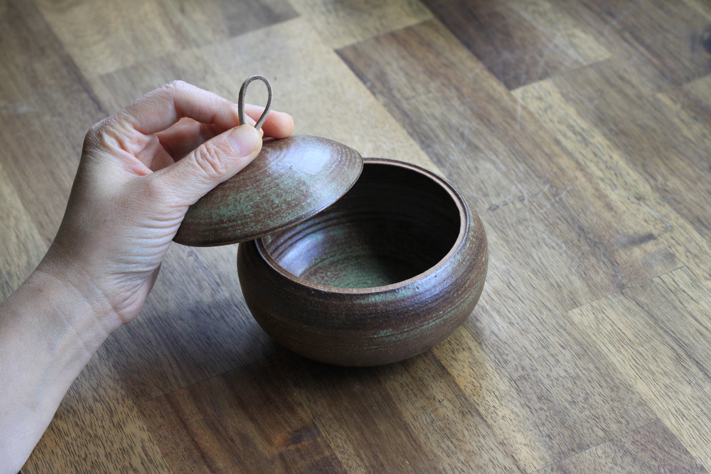 Handmade Ceramic Lidded Jar / trinket box / jewelry box