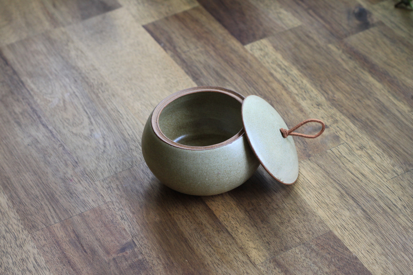 Handmade Ceramic Lidded Jar / trinket box / jewelry box