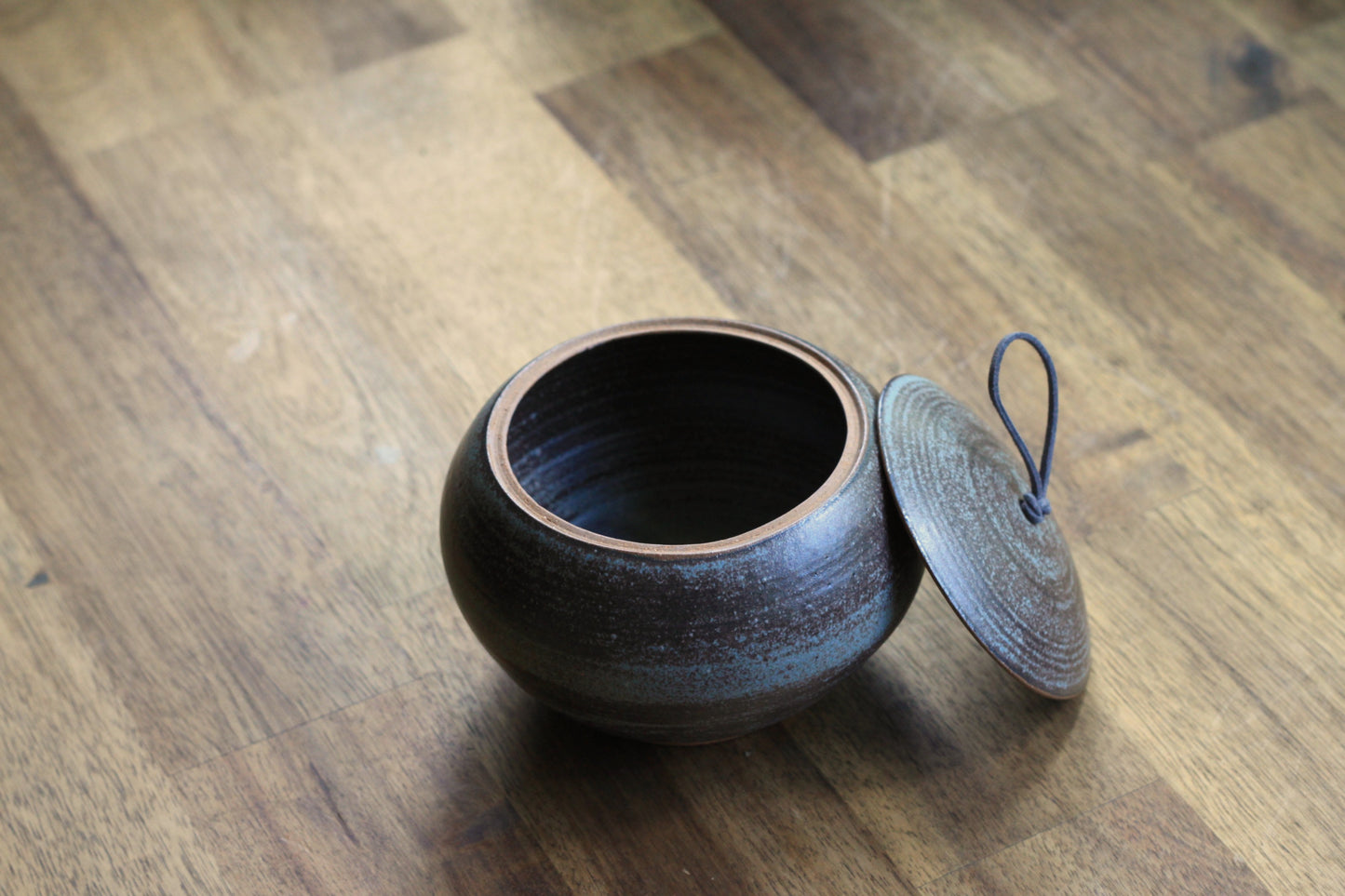 Handmade Ceramic Lidded Jar / trinket box / jewelry box